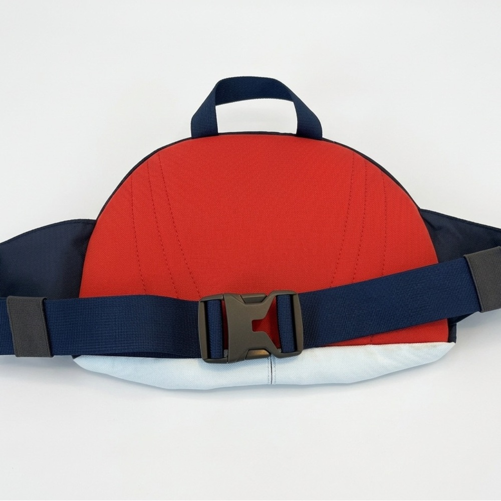 The North Face Roo II Hiking Bag | Crossbody Lumbar - Picture 5 of 6